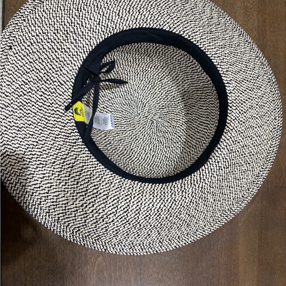 Stylish Black and White Wide Brim Hat